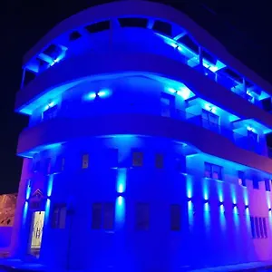 White 11 Aparthotel Larnaka