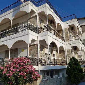 Ξενοδοχείο με διαμερίσματα Argo 
